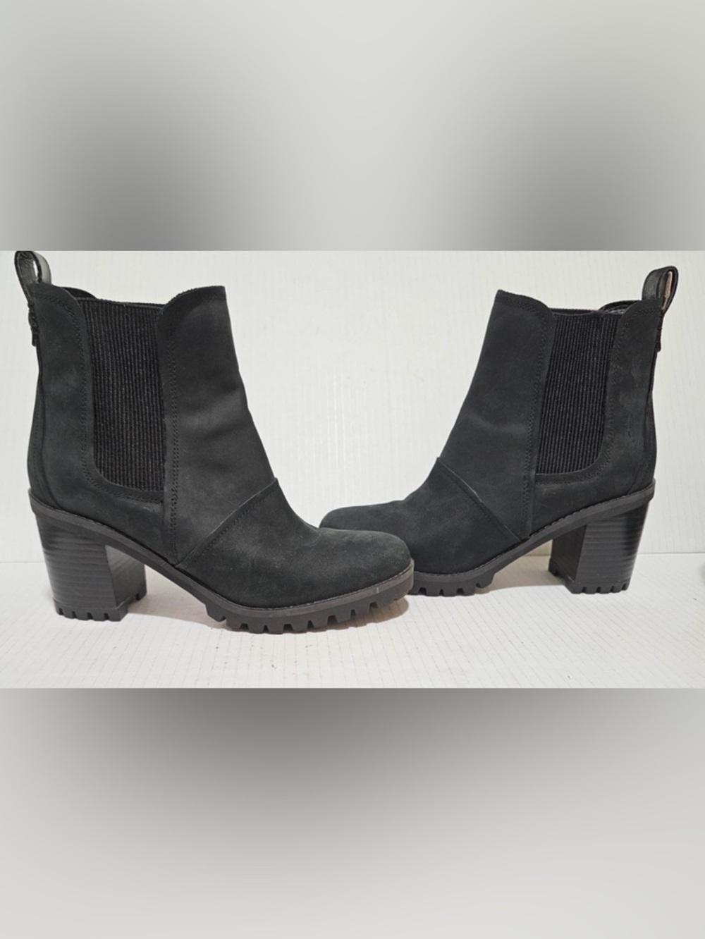 UGG Women Hazel Faded Black Suede Lug Sole Heeled Chelsea Fashion Boots size 7